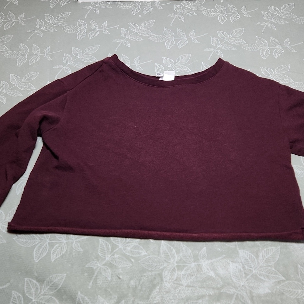 Divided Crop Sweater